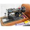 Image 2 : Singer Sewing Machine W/ Case