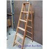 Image 1 : Vintage Wooden Ladder