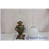 Image 5 : Large Vintage Coal Oil Lamp with Frosted Globe - Gone with the Wind