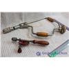 Image 2 : Lot of 2 Hand Drills, 1 Small, 1 Larger with Handle