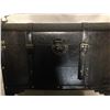 Image 3 : Black Wooden Trunk