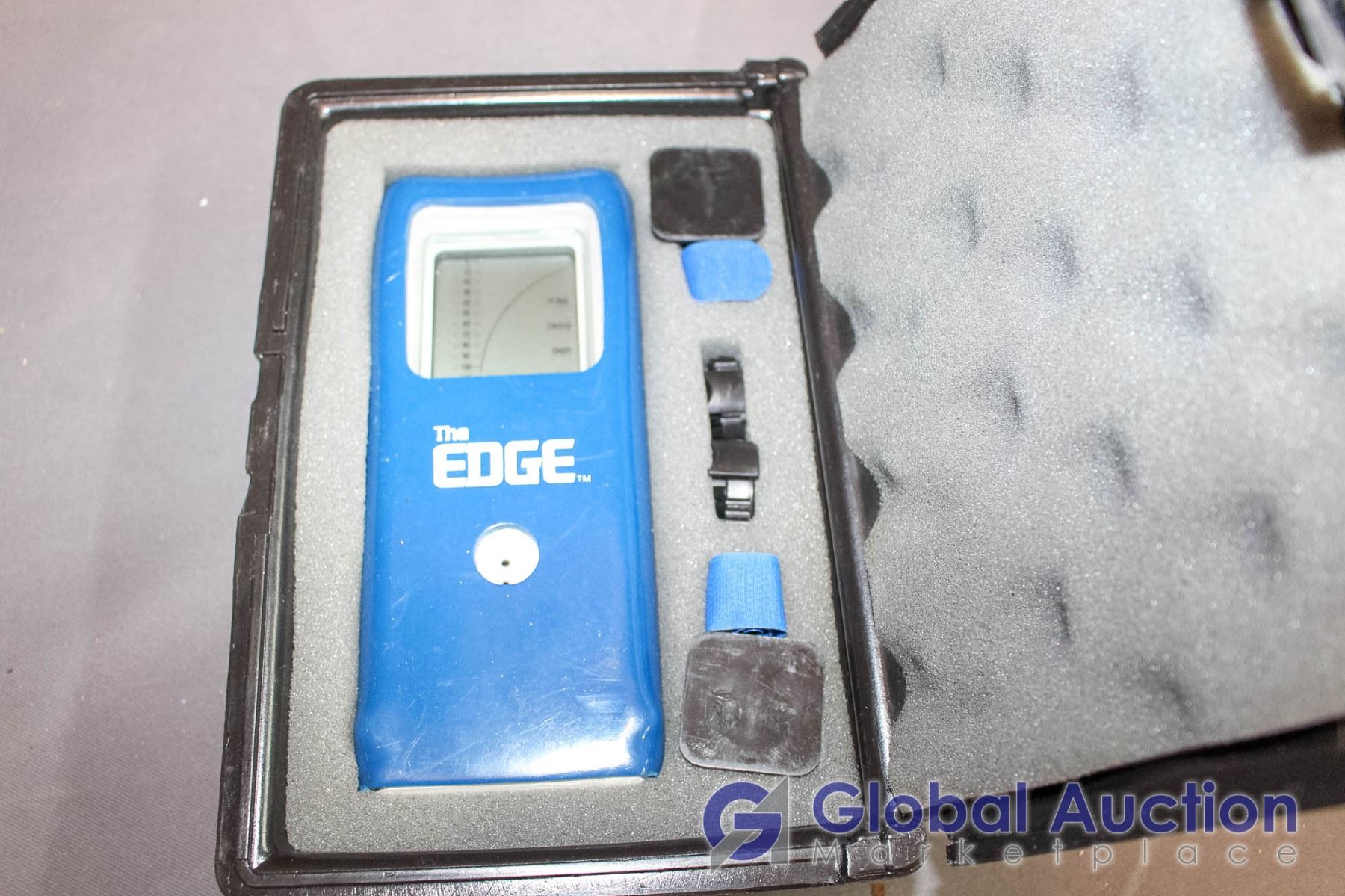 The Edge by Orca - Dive Meter with Hard Carrying Case