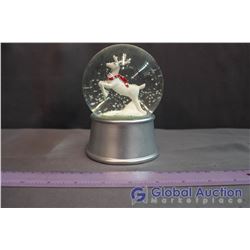 Reindeer Snow Globe