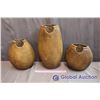 Image 1 : (3) Decorative Vases