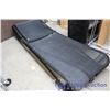 Image 2 : Black Yard Lounger