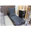 Image 3 : Black Yard Lounger