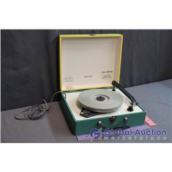 Portable Vintage Eatons Model 701 Record Player