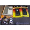 Image 4 : Slot Car/Motorcycle Track w/Accessories