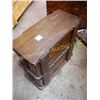Image 5 : Vintage New Home Sewing Machine in Cabinet