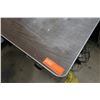 Image 2 : Small Metal 2-Drawer Desk