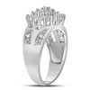 Image 2 : 0.50 CTW Prong-set Diamond Oval Cluster Ring 14KT White Gold - REF-44M9H