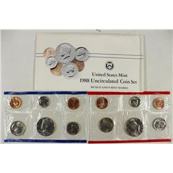 1988 US MINT SET (UNC) P/D (WITH ENVELOPE)