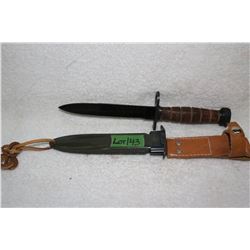 Military Bayonet - Metal & Leather Sheath