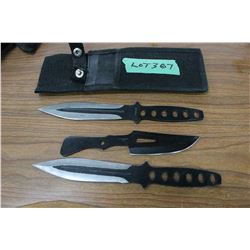 3 Throwing Knives