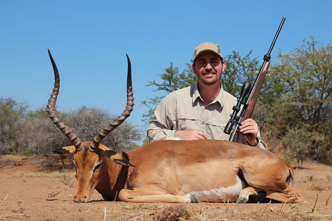 7 DAY SOUTH AFRICAN PLAINS GAME HUNT FOR 2 HUNTERS AND 2 OBSERVERS