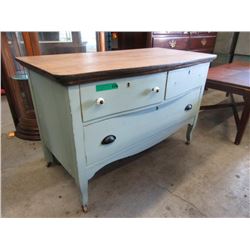 Vintage Canadiana Oak 3-Drawer Dresser