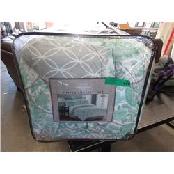 New King Size 8 Piece Bed in a Bag - Green