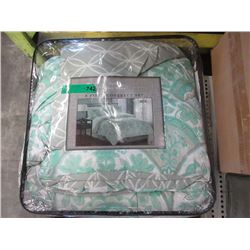New King Size 8 Piece Bed in a Bag - Green