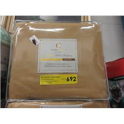 New Queen Size Clara Clark Duvet Set - Gold