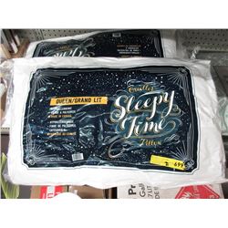 2 New Queen Hypo-Allergenic Polyester Pillows