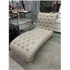Image 1 : New Fabric Button Tufted Chaise