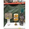 Image 1 : 2 Lamps & A Large Vase
