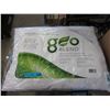 Image 1 : 2 New Standard Size Geo Blend Pillows