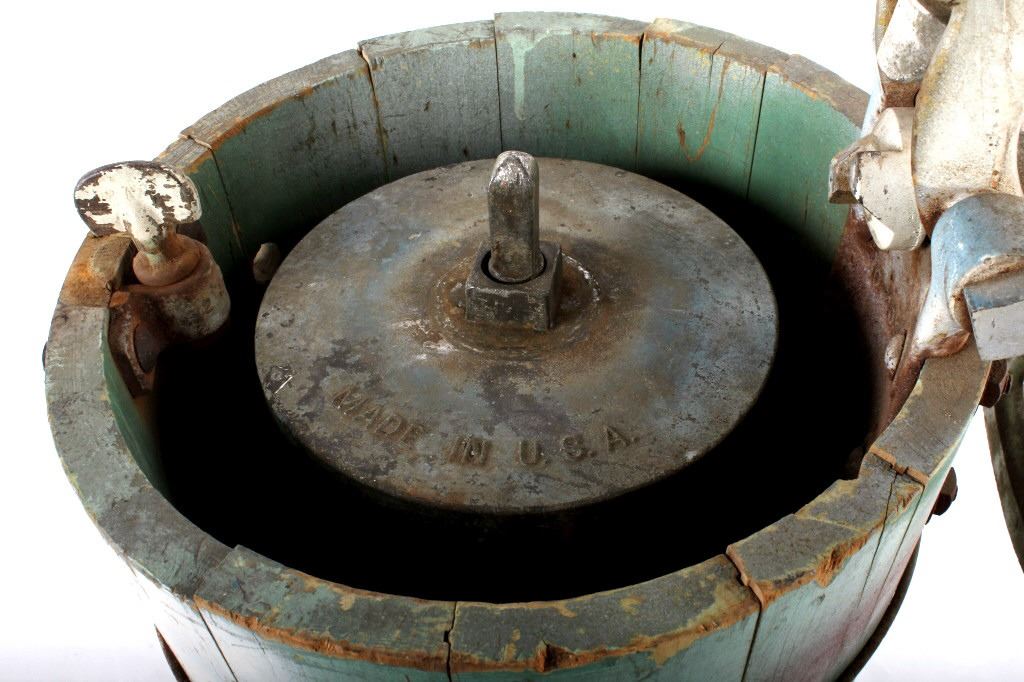 Alaska Freezer 10QT Hand Crank Ice Cream Maker