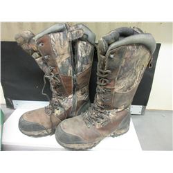 Red Head Hunting Boots / returned very  top eylets broke/240.00 boots
