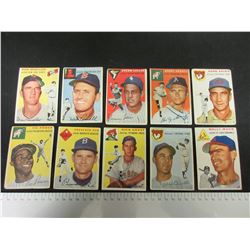 Lot of 10 1954 Topps Baseball cards / Total Beckett Value 275.00