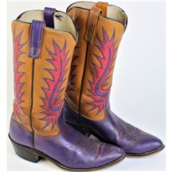 Size 7D Acme cowboy boots.