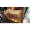 Image 1 : PALLET OF ESTATE GOODS