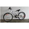 Image 1 : WHITE SUPERCYCLE BIKE