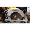 Image 2 : DEWALT CIRCULAR SAW