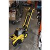 Image 2 : JOHN DEERE E35 GAS LAWN EDGER