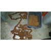 Image 3 : TOTE OF TOW CHAINS AND DEWALT SAW BLADES