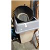 Image 1 : GARBAGE CAN AND METAL POT