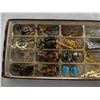 Image 3 : TRAY OF VARIOUS JEWELLRY