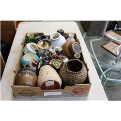 TRAY OF COLLECTIBLE POTTERY - SOME SIGNED