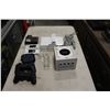 Image 2 : NINTENDO CONSOLE AND PLAYSTATION ACCESSORIES