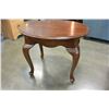 Image 1 : OVAL QUEEN ANNE END TABLE