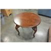 Image 2 : OVAL QUEEN ANNE END TABLE