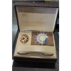 EXECUTIVE PHONE IN WOOD CARVED BOX BC TELL