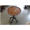 Image 1 : ANTIQUE PARLOUR TABLE WITH SCALLOPED EDGE