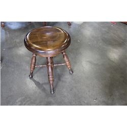 ANTIQUE PIANO STOOL WITH ORIGINAL FEET