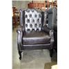 Image 3 : NEW ESPRESSO TUFTED ACCENT CHAIR - RETAIL $799