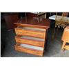 Image 2 : 3 DRAWER DRESSER