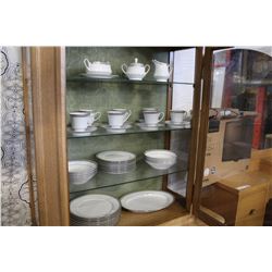 CONTEMPORARY NORTITAKE CHINA SET