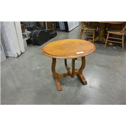 SMALL OVAL TABLE