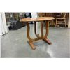 Image 2 : SMALL OVAL TABLE